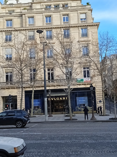 Restaurant L&L Georges V à Paris